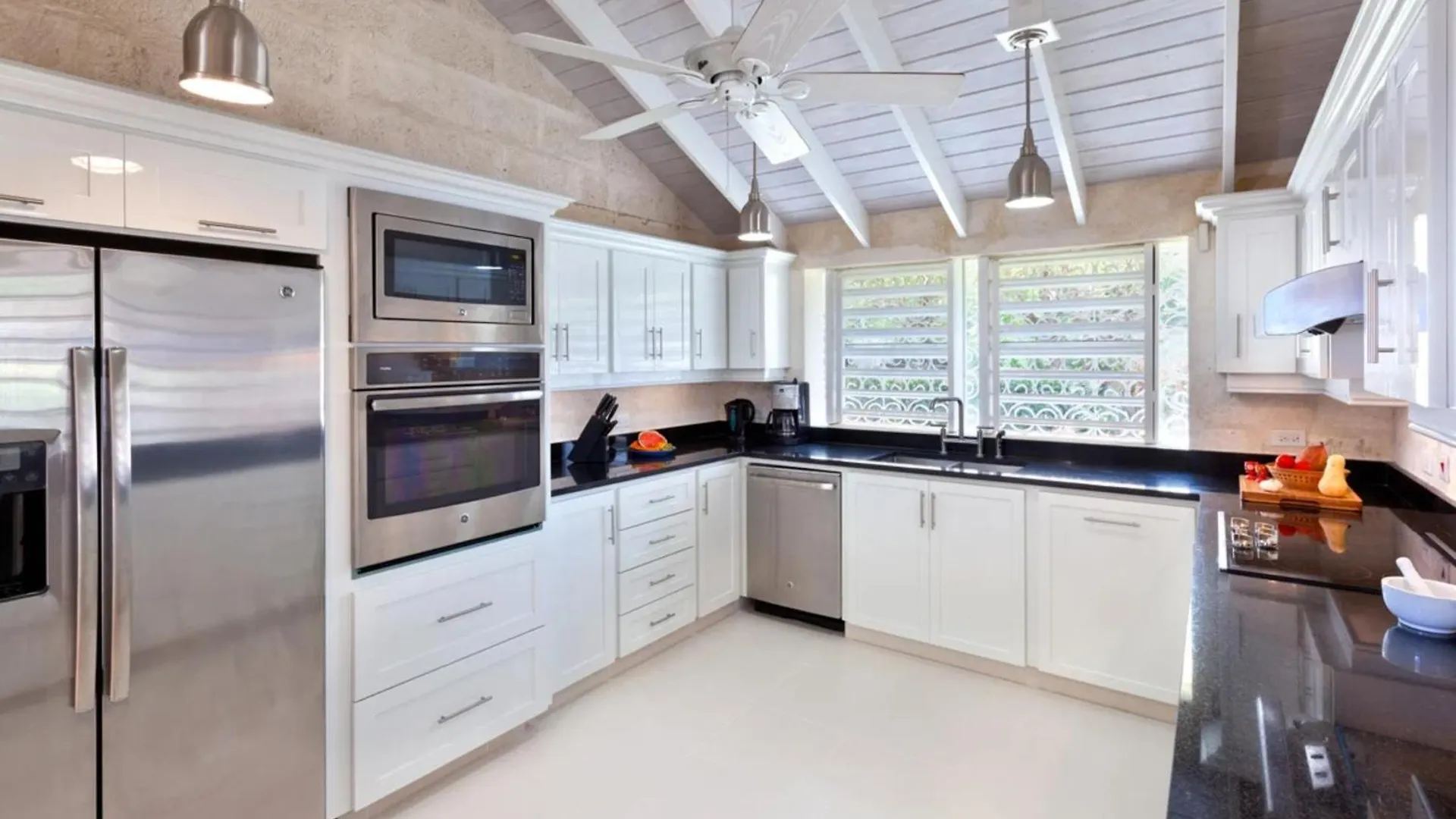 Vila Todmorden By Blue Sky Luxury Saint Peter